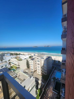 Beira Mar Vísta Praia e montanha